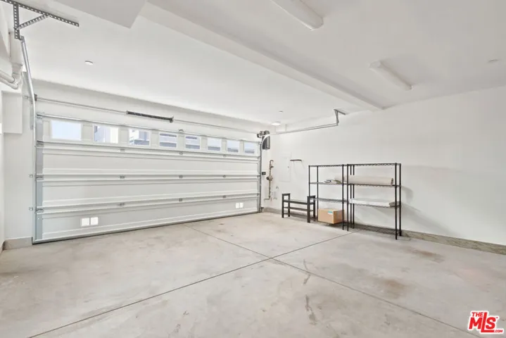 5262 N Rainier Way, Valley Village, California 91607