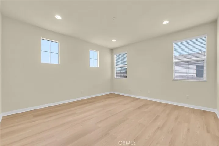 Upstairs Loft/ Room