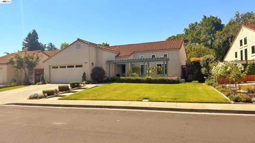 406 Stanford St, Vacaville, California 95687