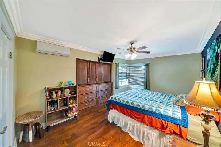 720 S Parton, Santa Ana, California 92701