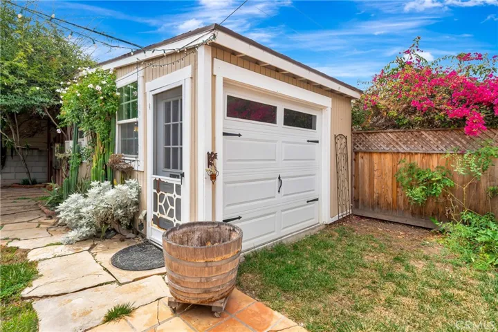 720 S Parton, Santa Ana, California 92701