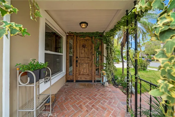720 S Parton, Santa Ana, California 92701