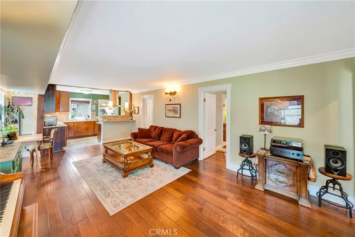720 S Parton, Santa Ana, California 92701