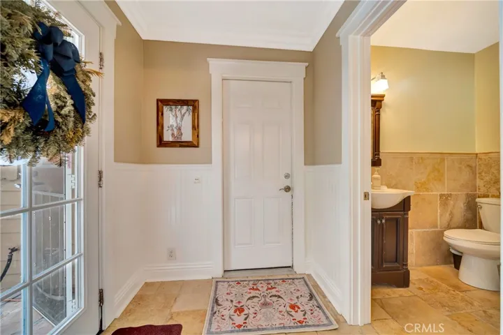 720 S Parton, Santa Ana, California 92701