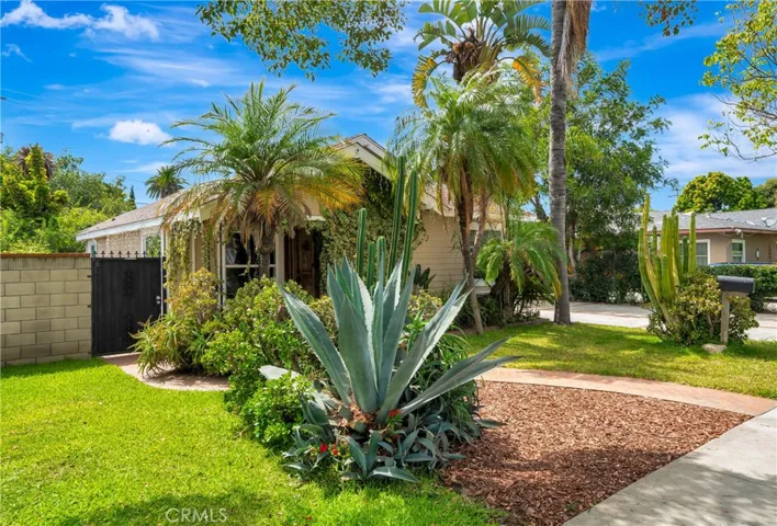 720 S Parton, Santa Ana, California 92701