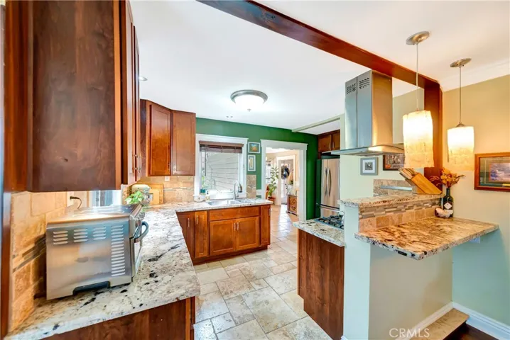 720 S Parton, Santa Ana, California 92701