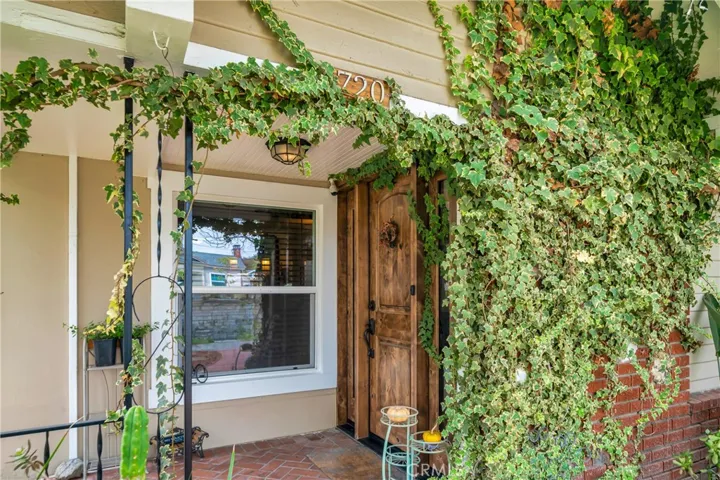 720 S Parton, Santa Ana, California 92701