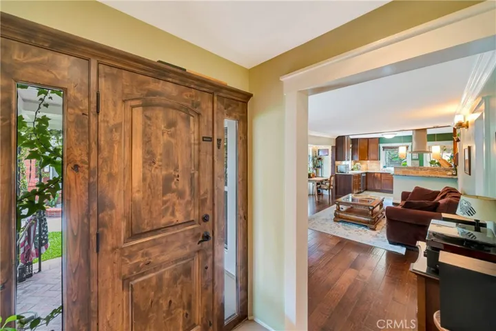 720 S Parton, Santa Ana, California 92701