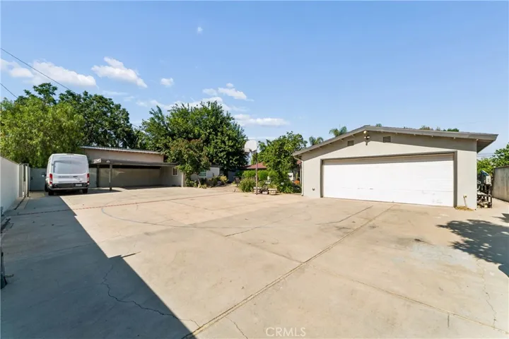 Oversized Garage/Large Parking Area