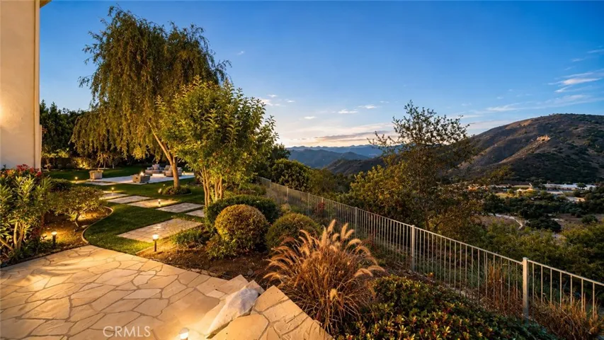 3339 Paseo Del Sol, Calabasas, California 91302