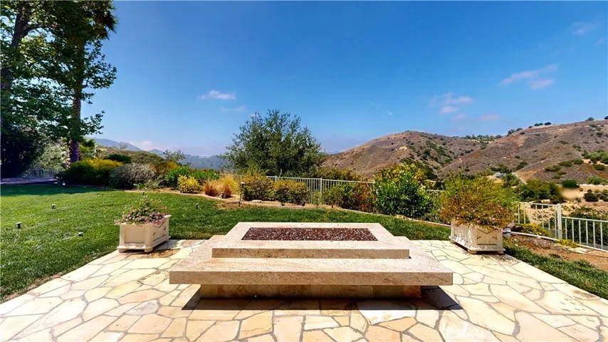 3339 Paseo Del Sol, Calabasas, California 91302