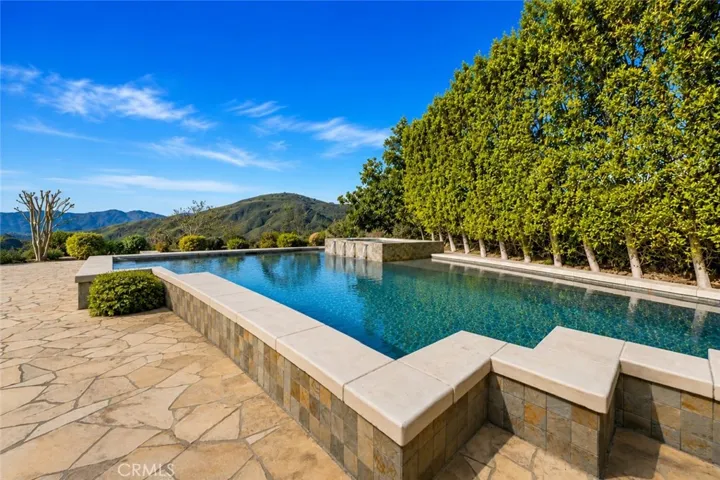 3339 Paseo Del Sol, Calabasas, California 91302