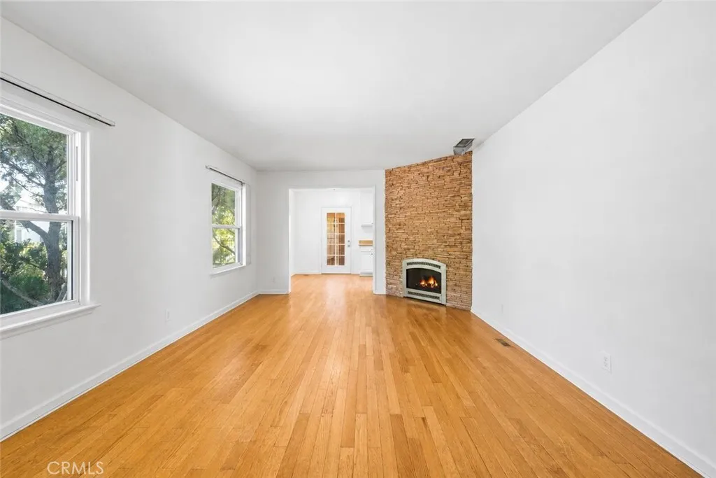 gallery-image 4