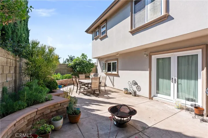 8252 Dancy Circle, Huntington Beach, California 92646