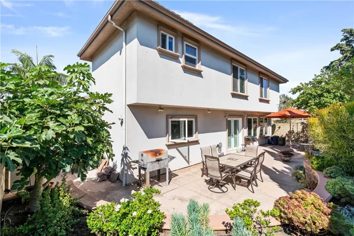 8252 Dancy Circle, Huntington Beach, California 92646