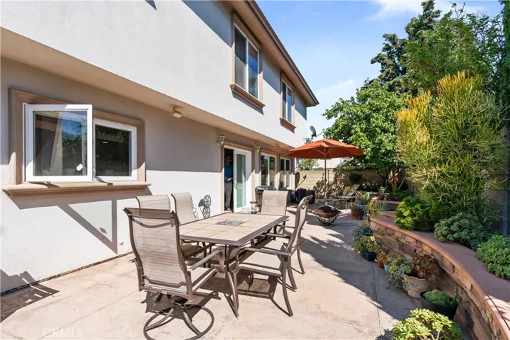 8252 Dancy Circle, Huntington Beach, California 92646