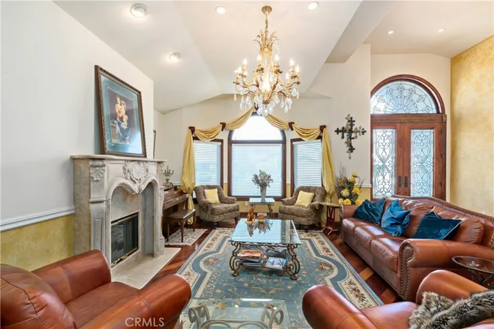 8252 Dancy Circle, Huntington Beach, California 92646