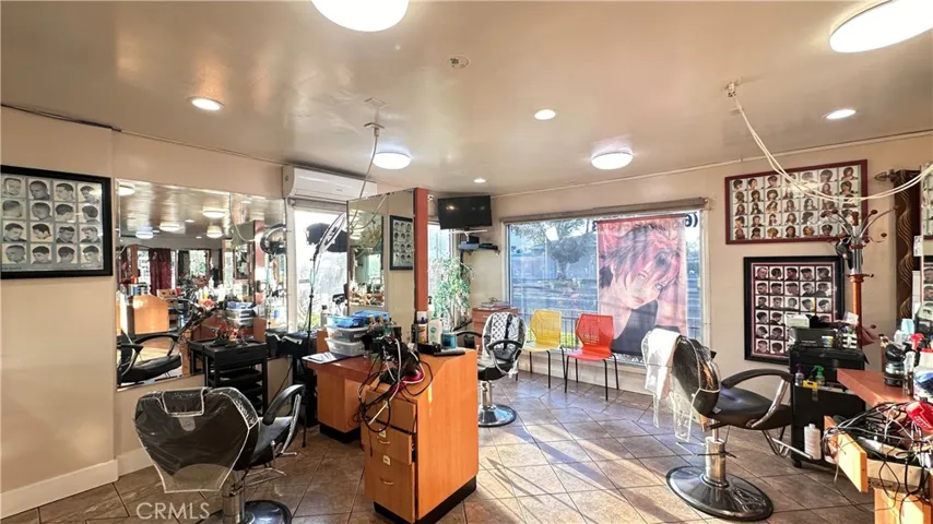 Salon