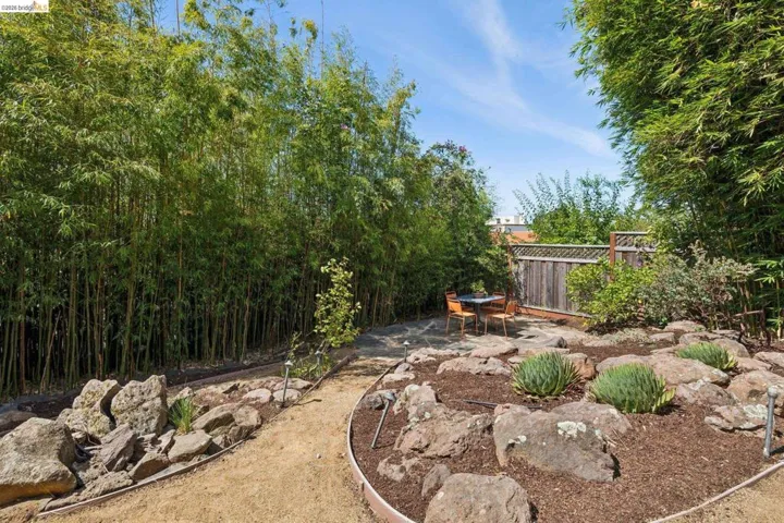 2558 Hilgard Ave, Berkeley, California 94709