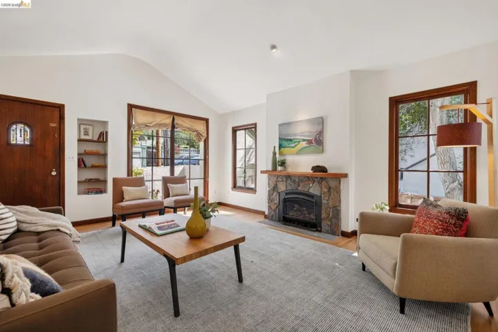 2558 Hilgard Ave, Berkeley, California 94709