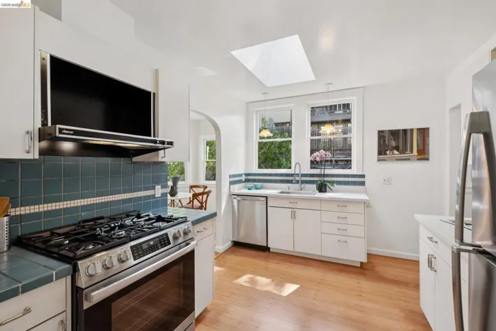 2558 Hilgard Ave, Berkeley, California 94709