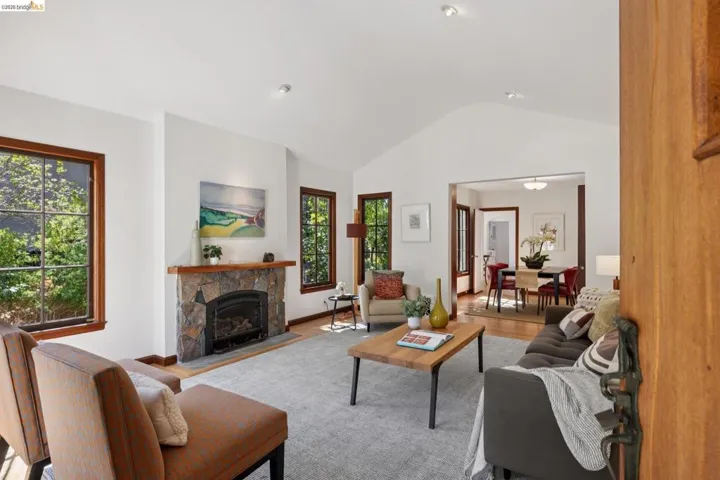 2558 Hilgard Ave, Berkeley, California 94709