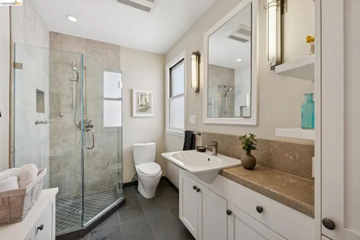 2558 Hilgard Ave, Berkeley, California 94709