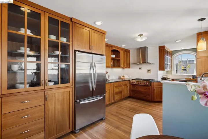 2558 Hilgard Ave, Berkeley, California 94709