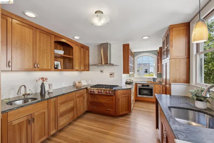 2558 Hilgard Ave, Berkeley, California 94709