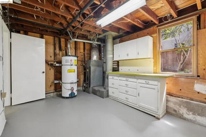 2558 Hilgard Ave, Berkeley, California 94709