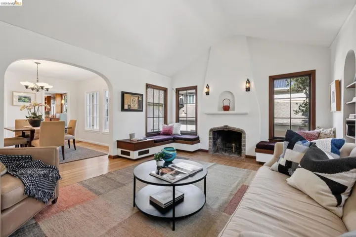 2558 Hilgard Ave, Berkeley, California 94709