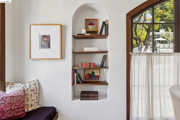 2558 Hilgard Ave, Berkeley, California 94709