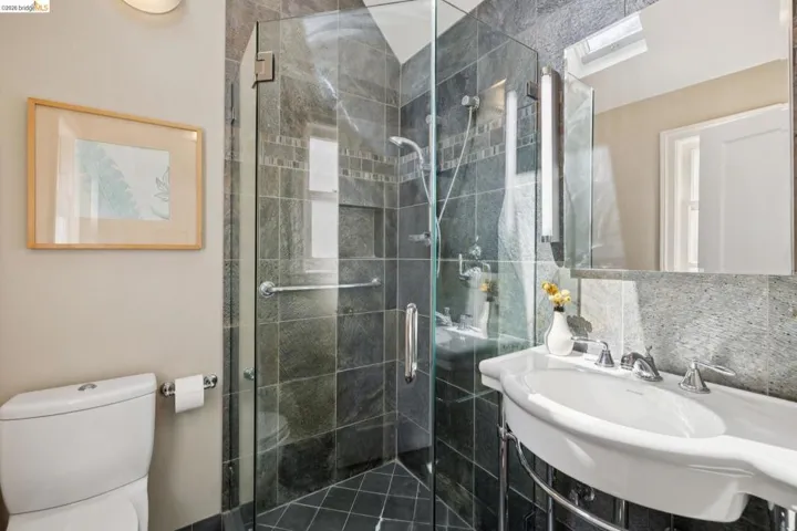 2558 Hilgard Ave, Berkeley, California 94709