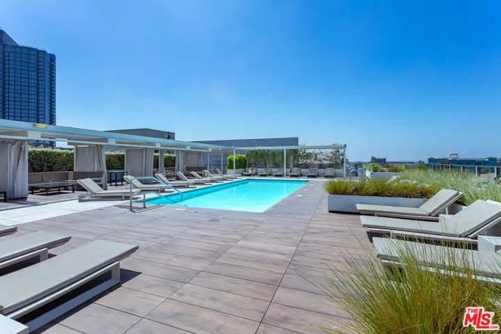 527 Molino Street 202, Los Angeles, California 90013