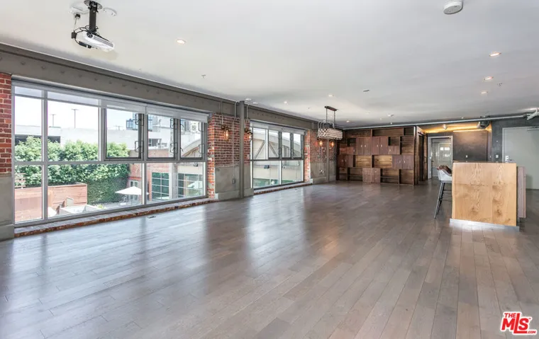 527 Molino Street 202, Los Angeles, California 90013
