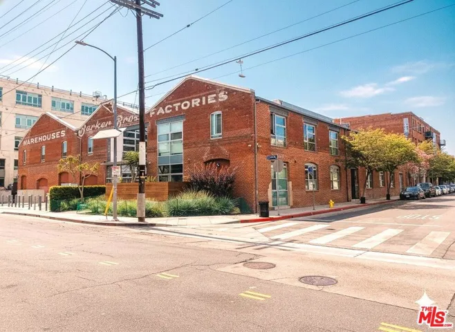 527 Molino Street 202, Los Angeles, California 90013