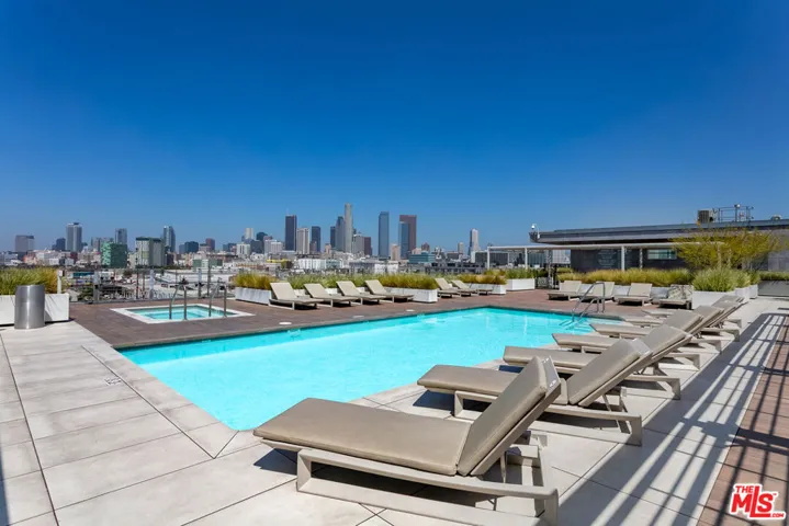 527 Molino Street 202, Los Angeles, California 90013