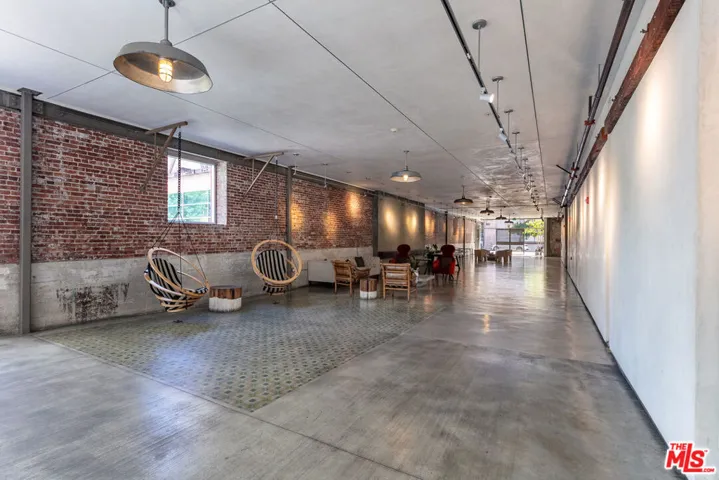 527 Molino Street 202, Los Angeles, California 90013