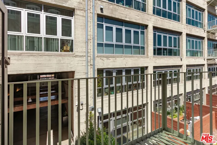 527 Molino Street 202, Los Angeles, California 90013