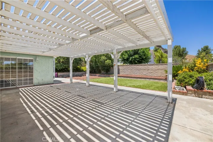 28221 Branch Road, Castaic, California 91384