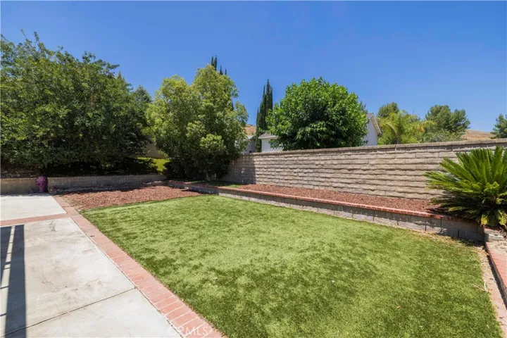 28221 Branch Road, Castaic, California 91384