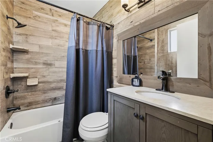 28221 Branch Road, Castaic, California 91384