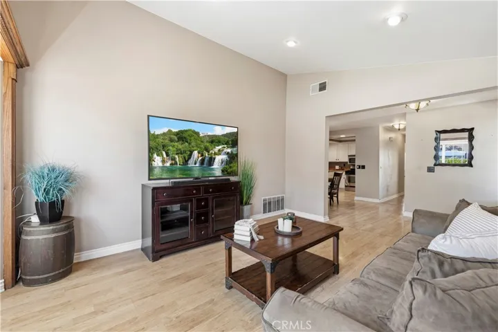 28221 Branch Road, Castaic, California 91384