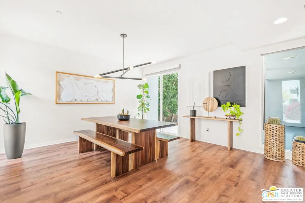 Entry looking to Dining room