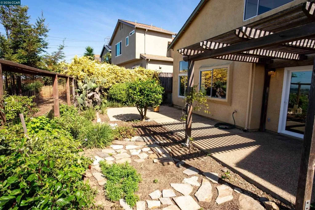 116 Bayhurst Dr, Vallejo, California 94591 — photo 5