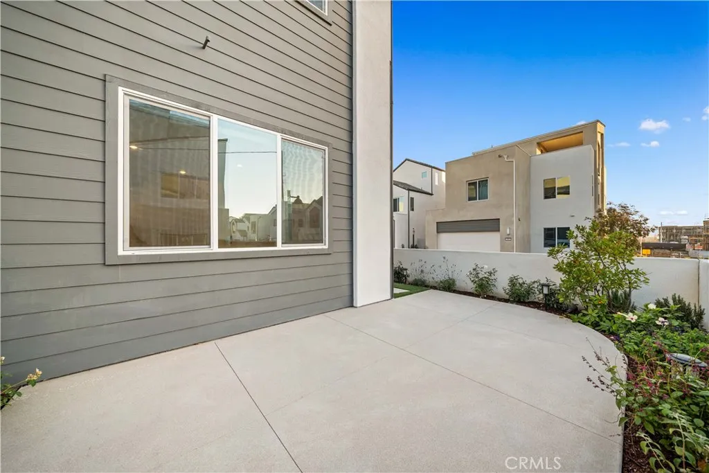 141 Sawbuck, Irvine, California 92618 — photo 5