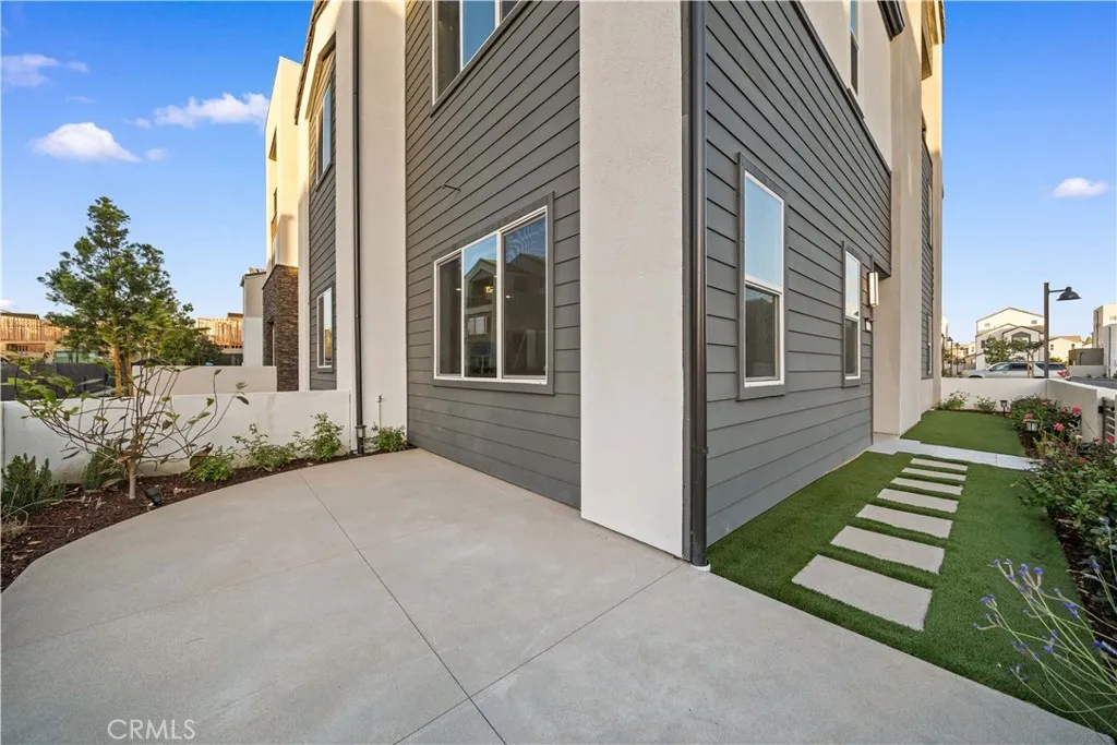 141 Sawbuck, Irvine, California 92618 — photo 4