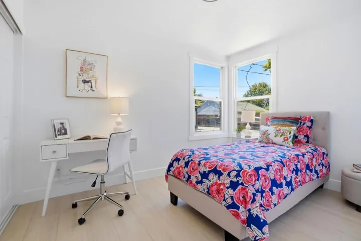 17 Yarnall Place, Redwood City, California 94063