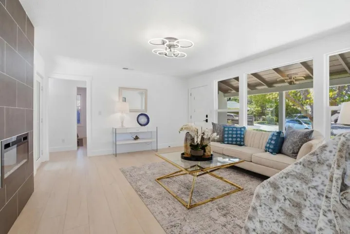 17 Yarnall Place, Redwood City, California 94063