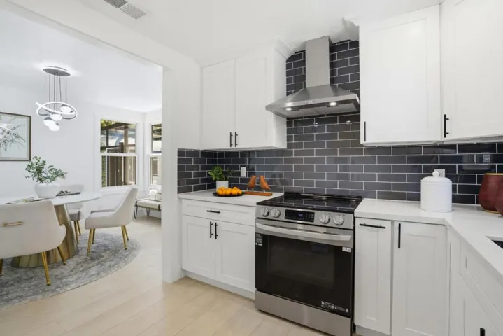 17 Yarnall Place, Redwood City, California 94063